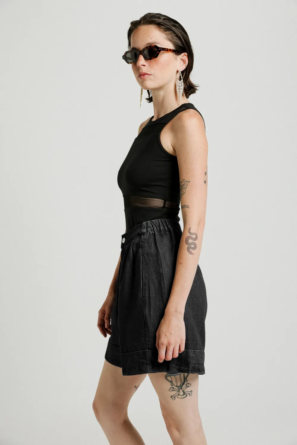 Arie Short Black Denim Bottoms