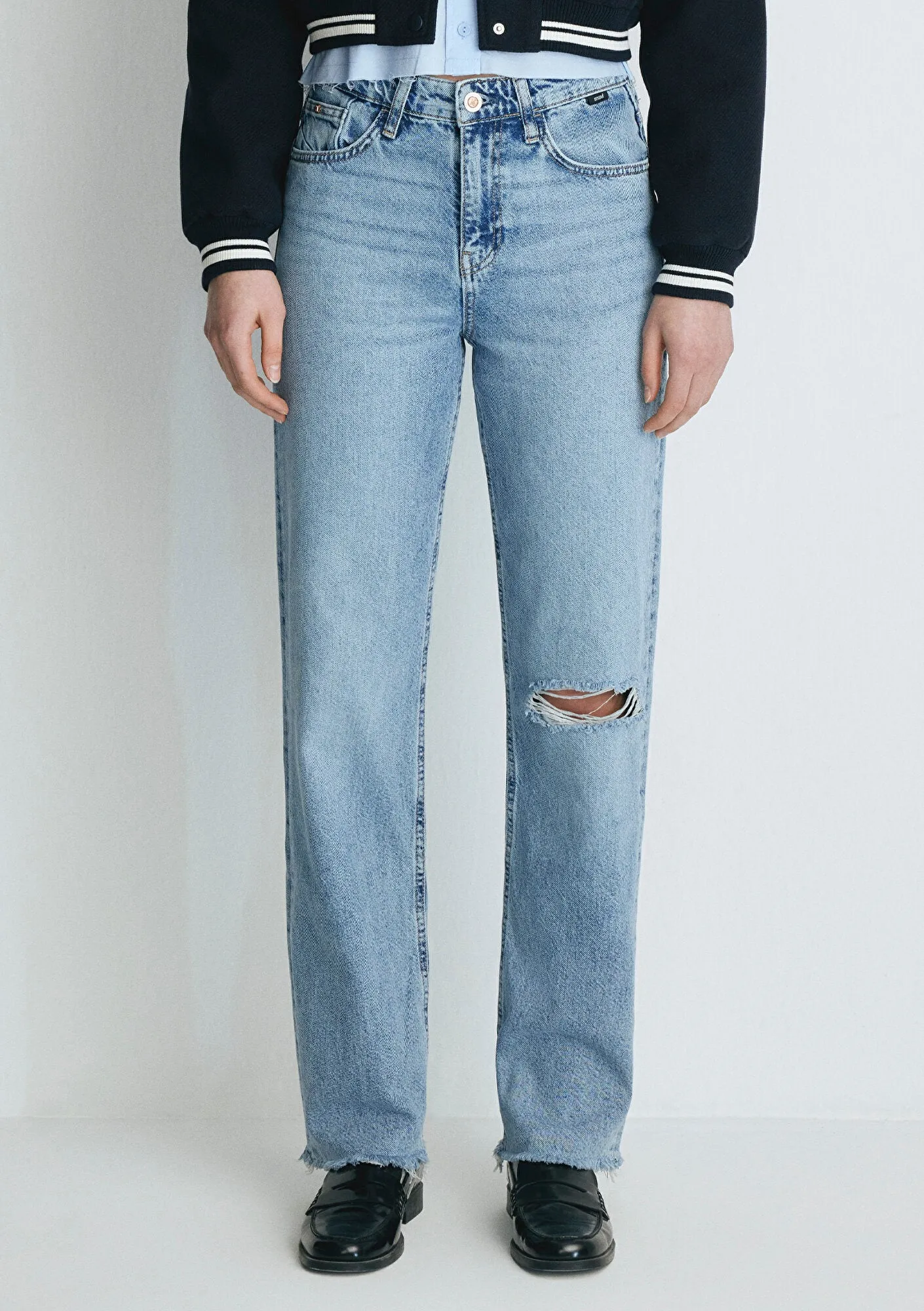 Barcelona Shaded Ripped College Jean Pants