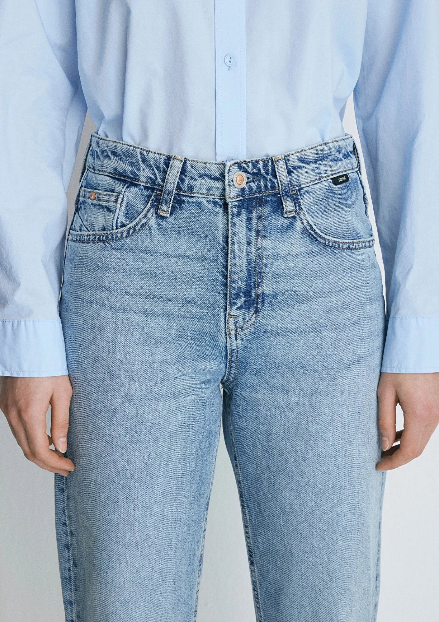 Barcelona Shaded Ripped College Jean Pants