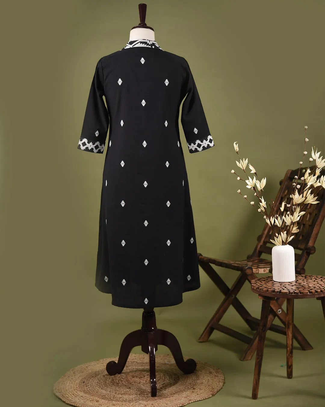 Black With White Cotton Jamdaani Woven Ready-To-Wear A Line Kurta Set With Pant