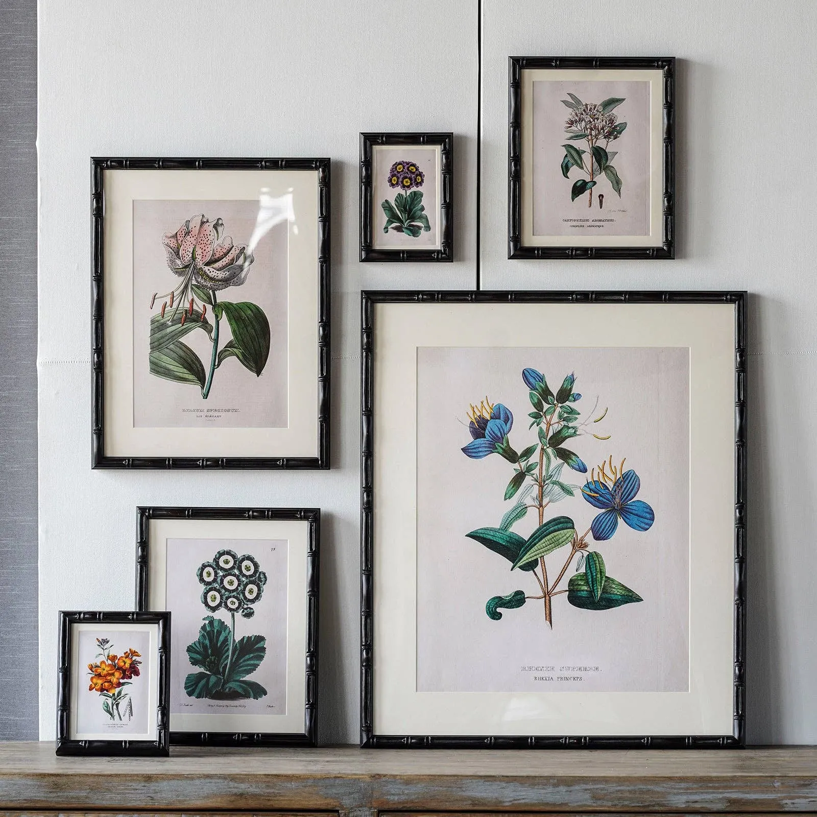 Castleford Matted Frame: 8"x10" w. Stand