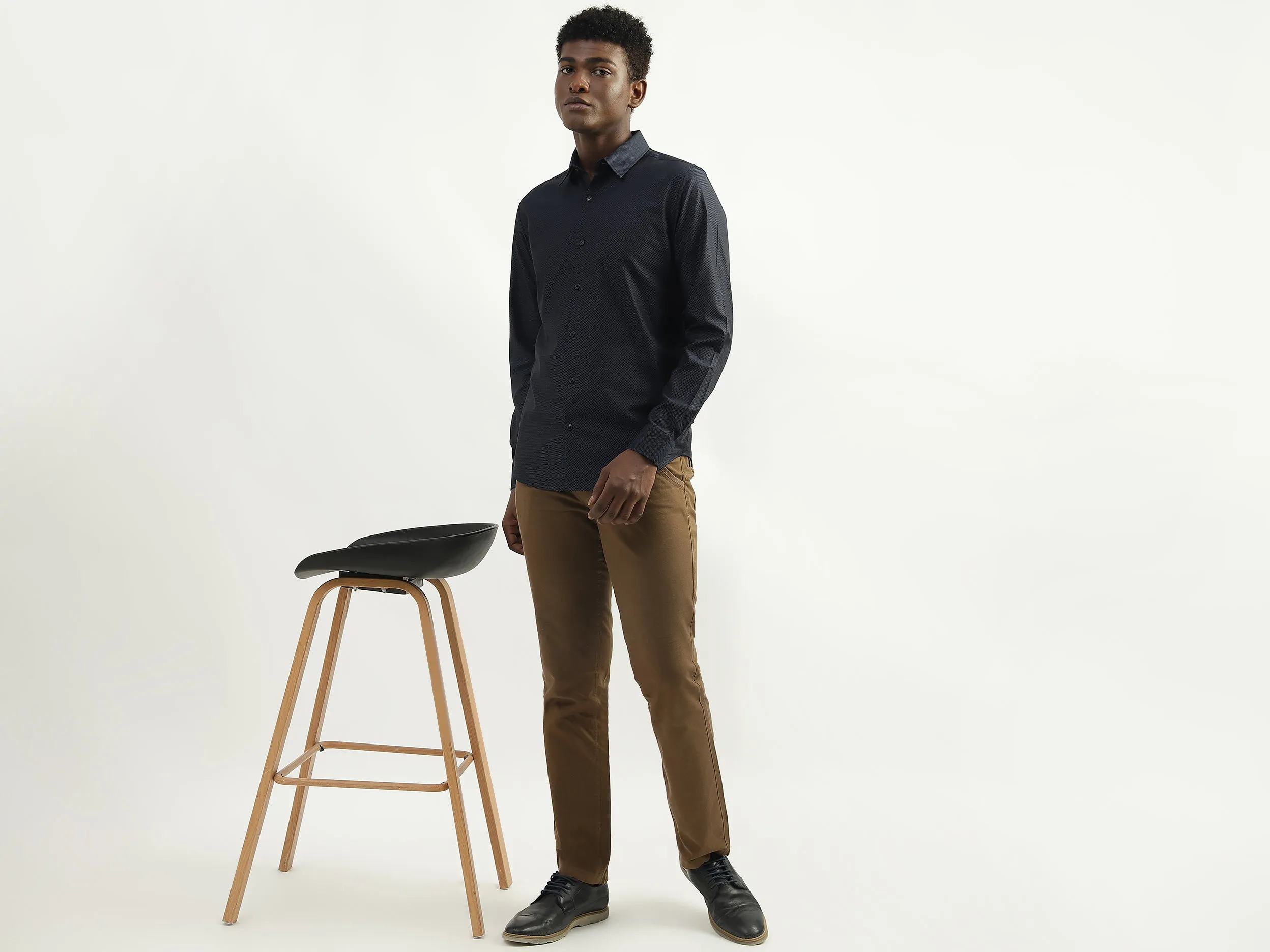 Cotton Solid Spread Collar Mens Shirts