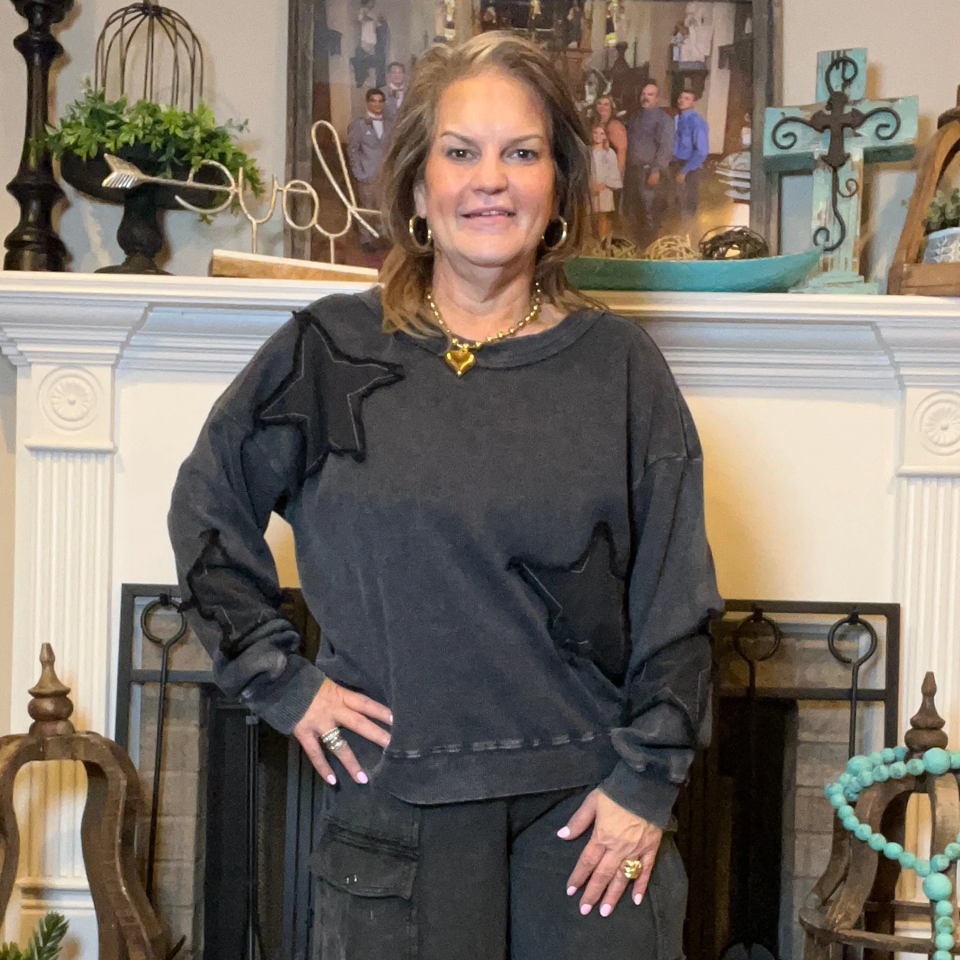 Distressed Star Top - Black