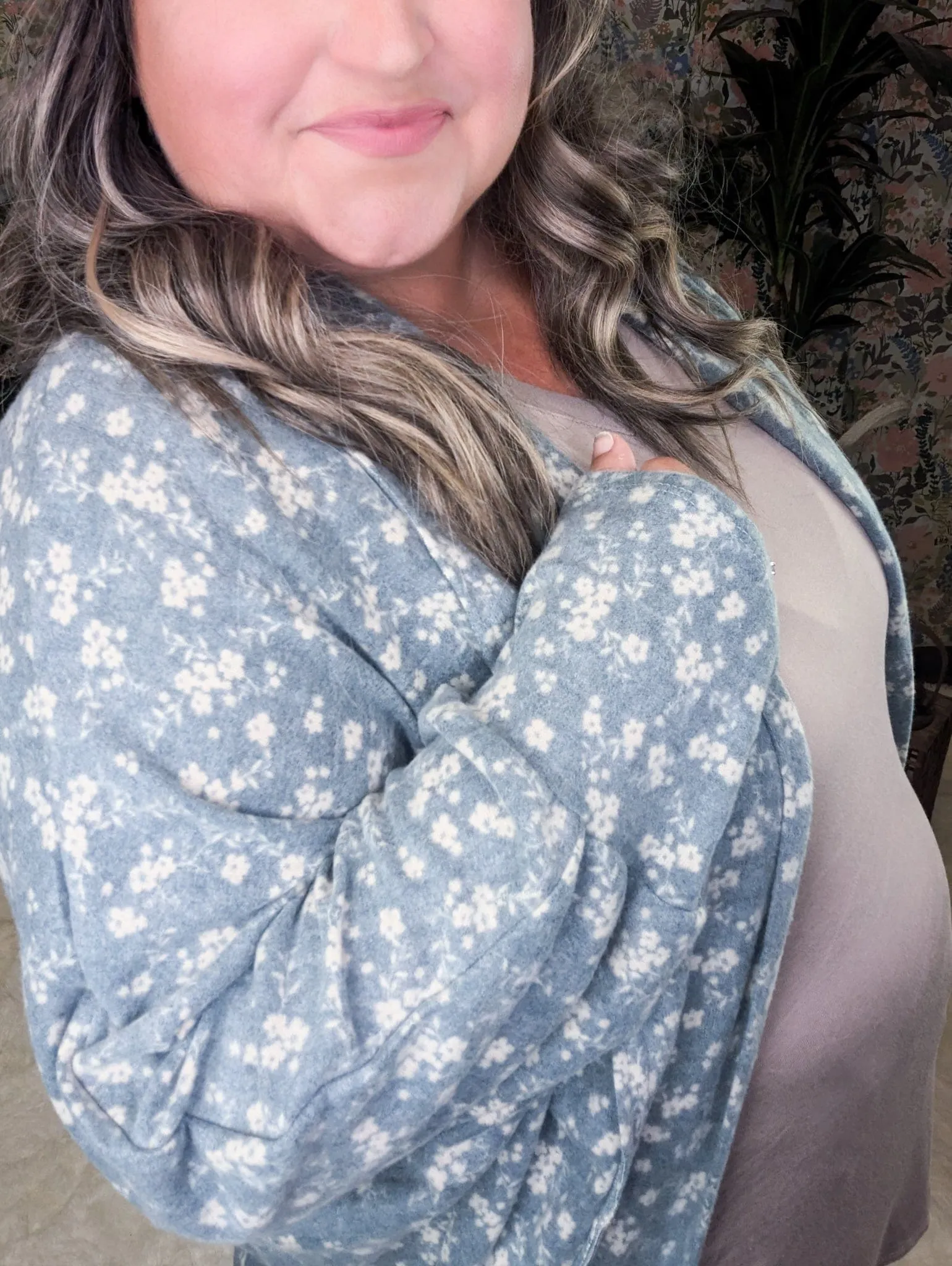 Hannah Ditsy Floral Cocoon Cardi in Dusty Blue