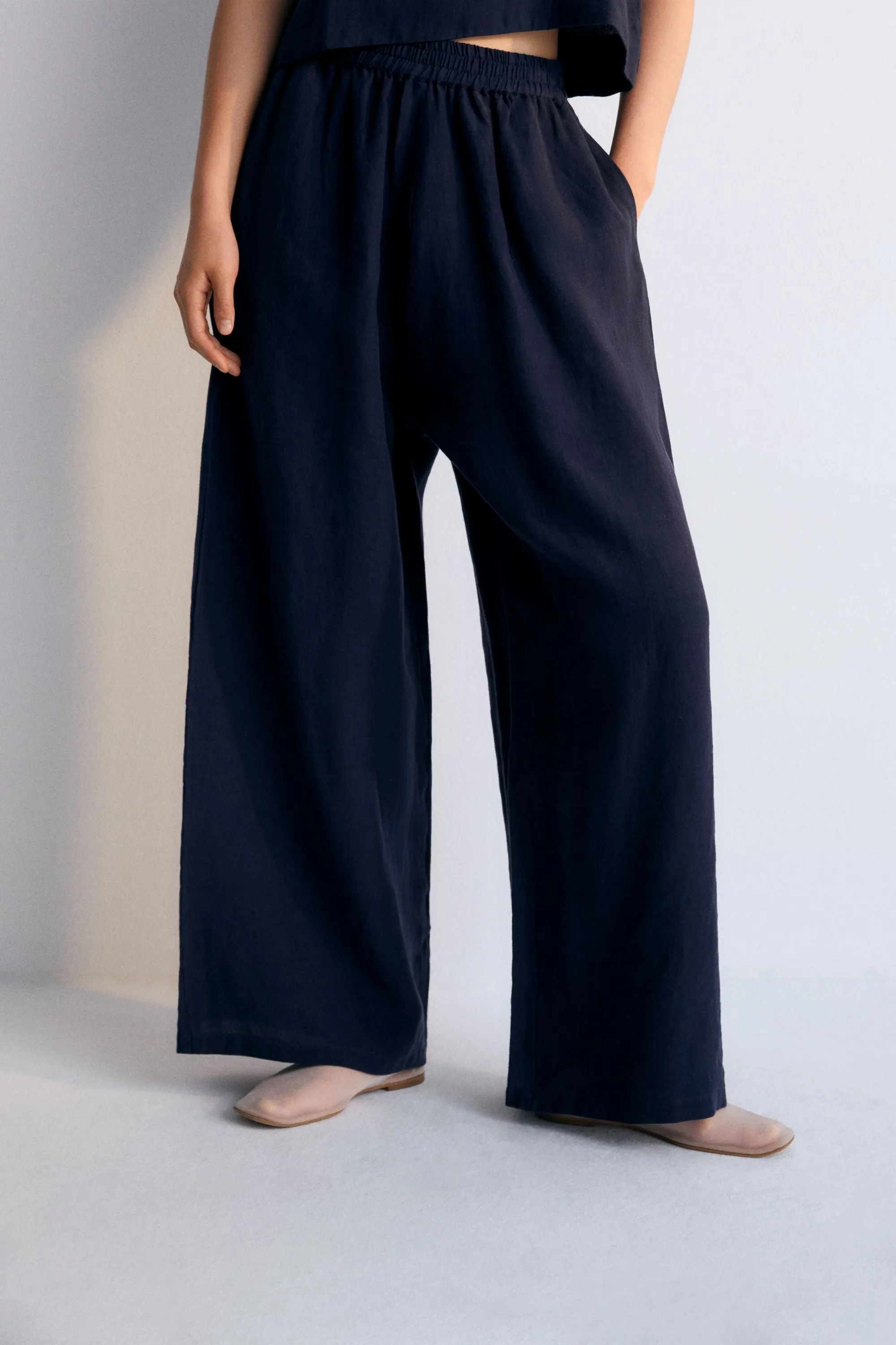 Hera Linen Palazzo in Navy
