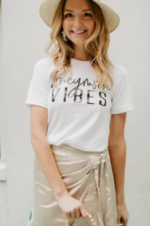 HONEYMOON VIBES TEE