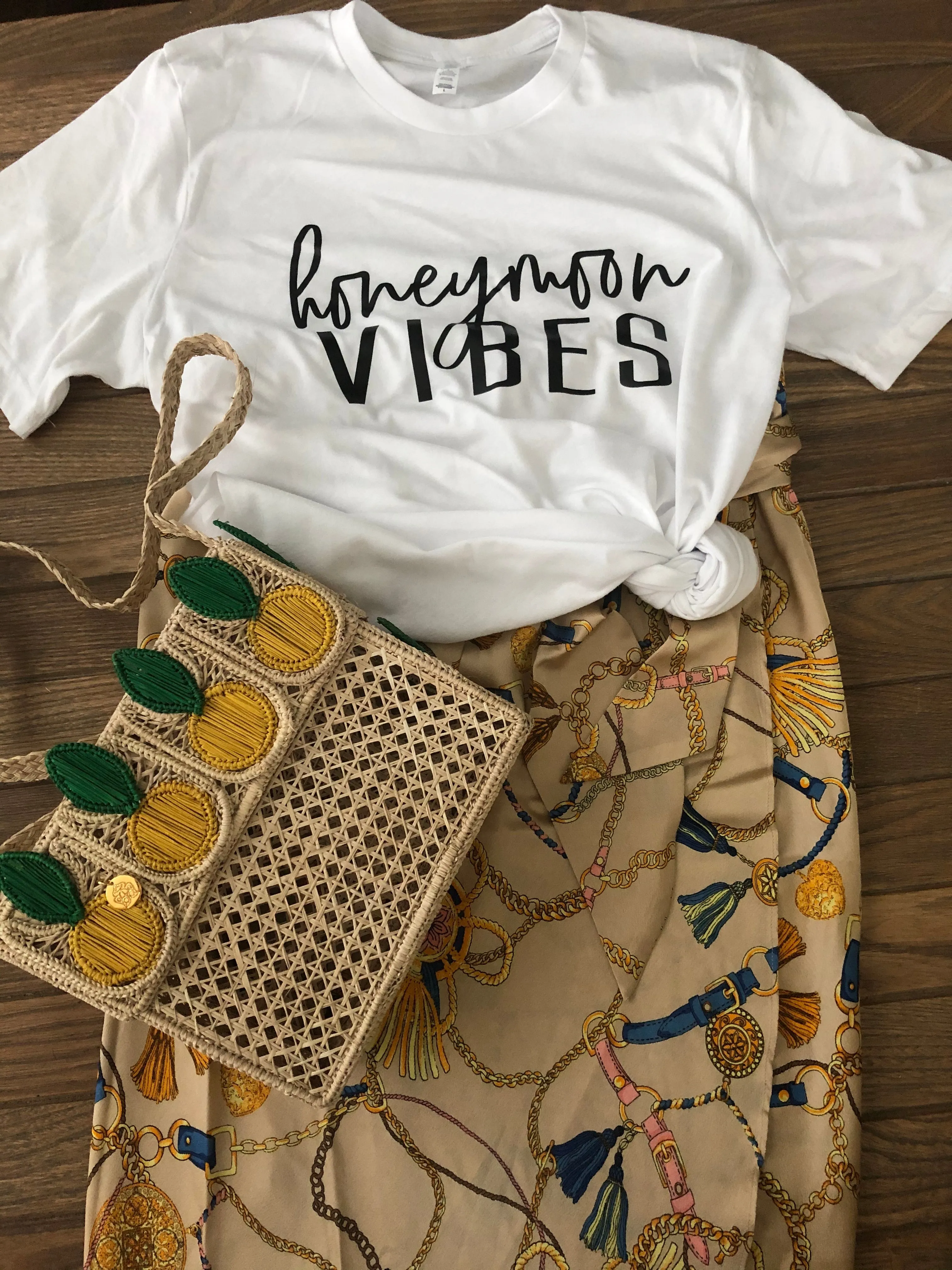 HONEYMOON VIBES TEE