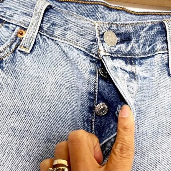 Levi's 501 High rise Distressed Medium Wash Cut Off Shorts Size 29
