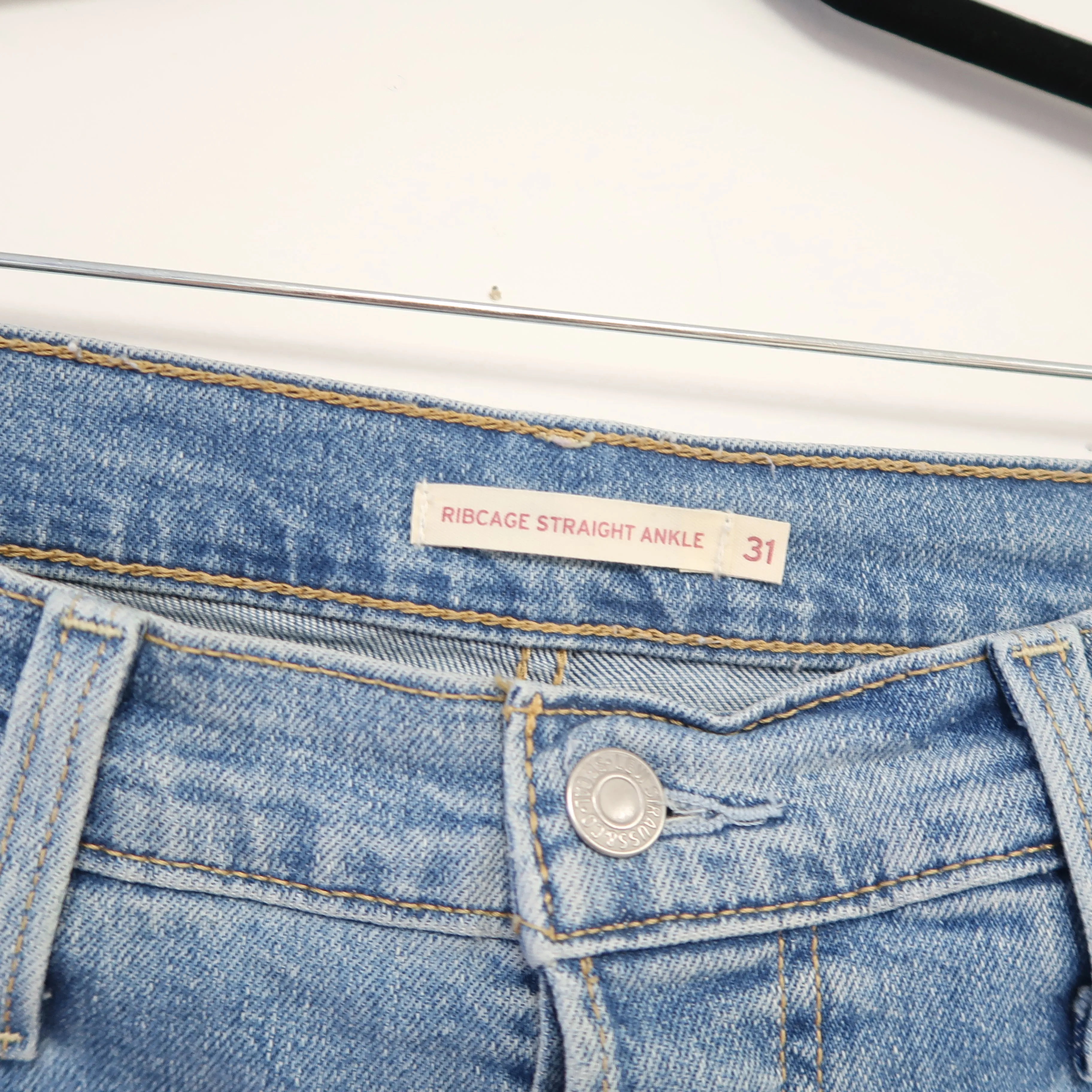 Levis - Pants (Women's 31)