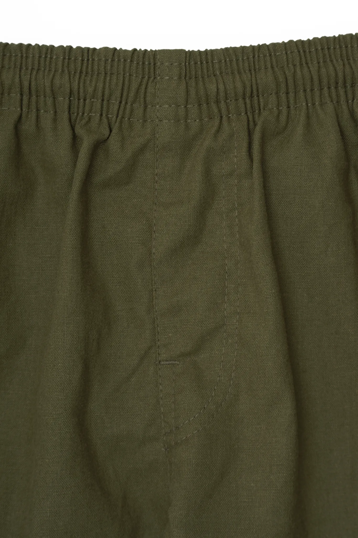 LINEN HOUSE SHORTS IN MOSS GREEN