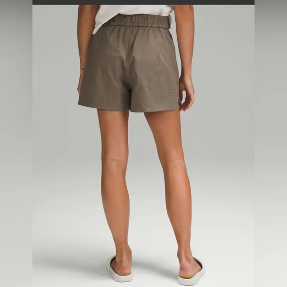 Lululemon Cinchable Waist High-Rise Woven Short 3.5&quot; Nomad Size Large