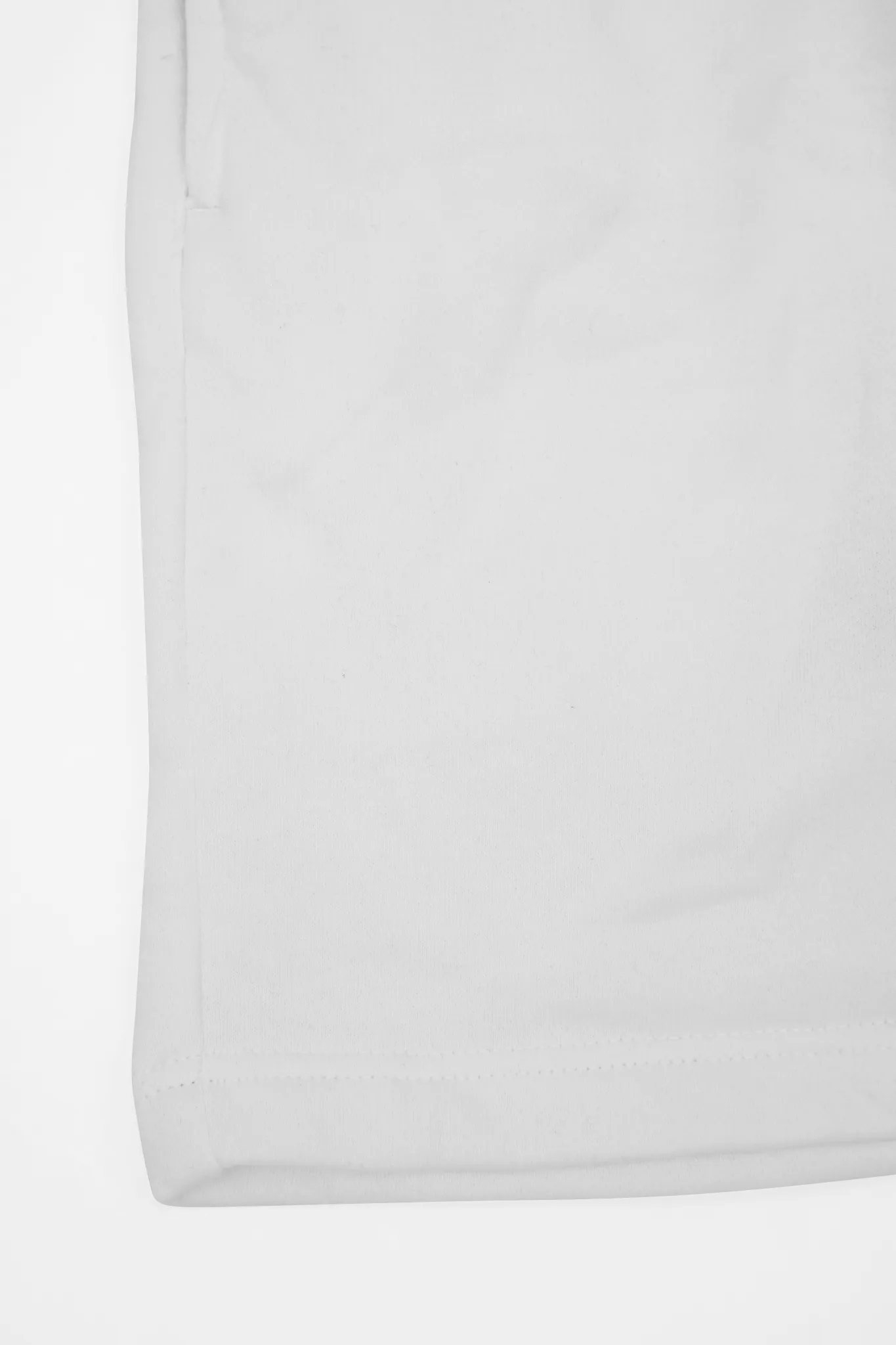 M'$ & DIAMONDS SWEATSHORTS IN WHITE