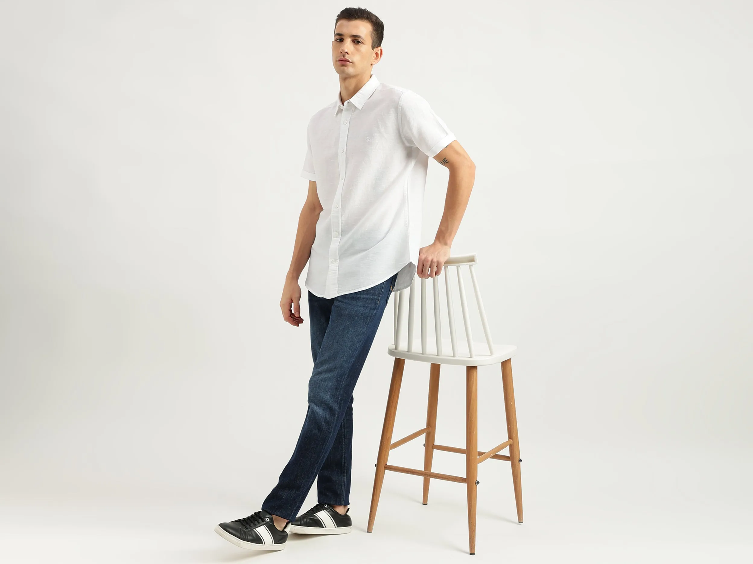 Men's Slim Fit Spread Collar Solid Shirts