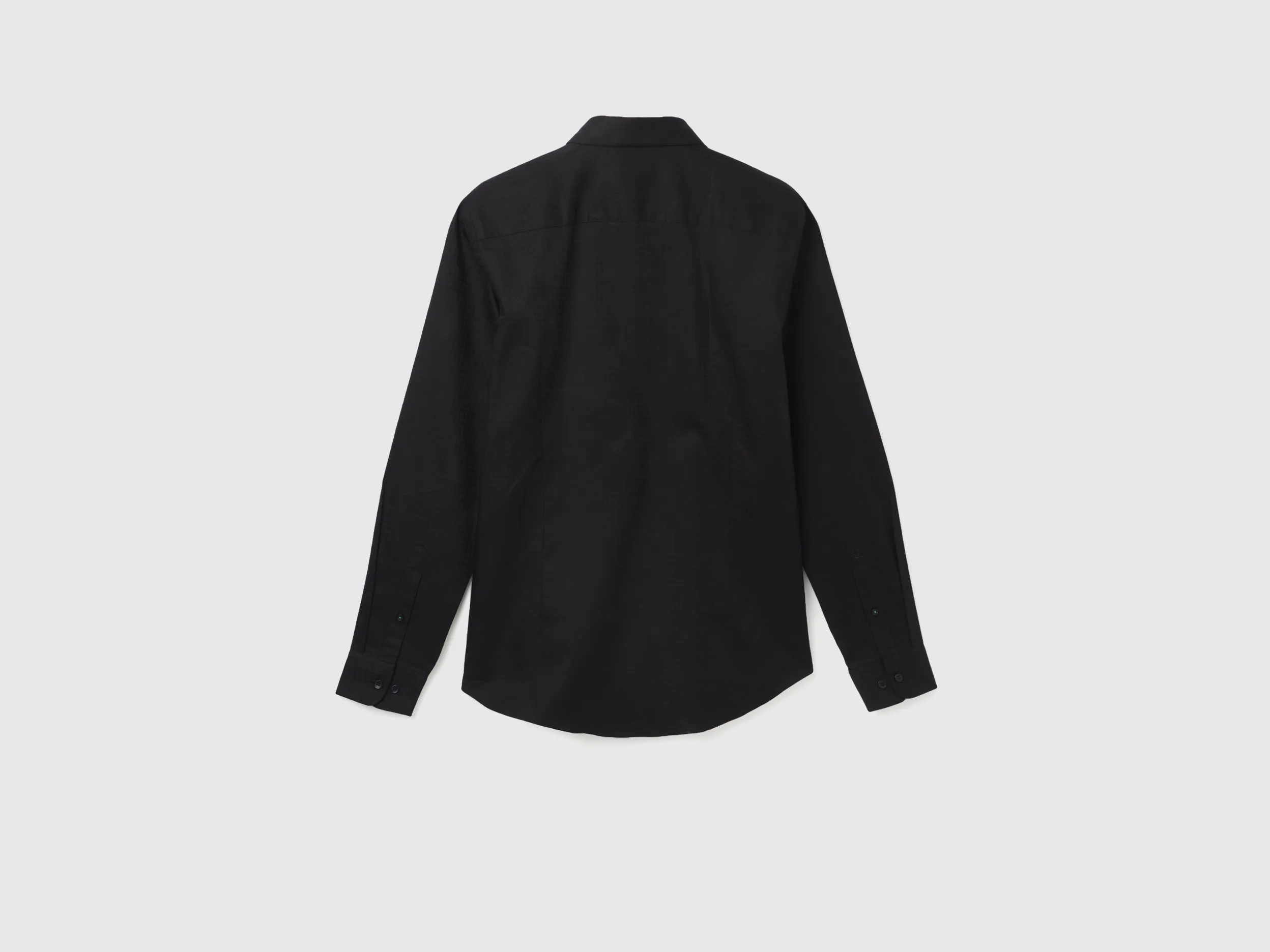 Men's Slim Fit Spread Collar Textured Shirts