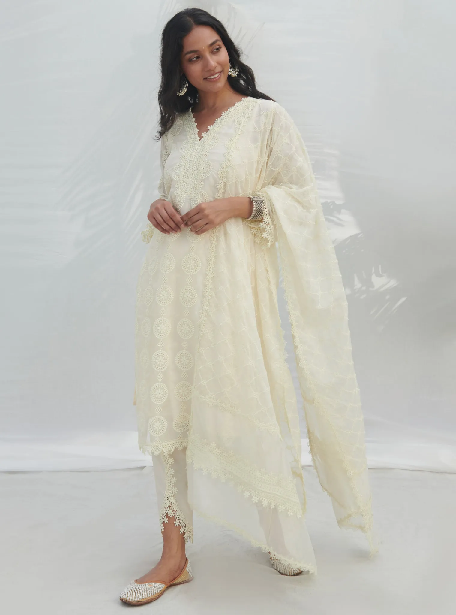 Mulmul Organza Nelli White Kurta With Mulmul Cotton Nelli White Pant