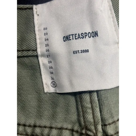 One Teaspoon NWT Bandit Low Rise Classic Shorts in Khaki Size 32 MSRP $110