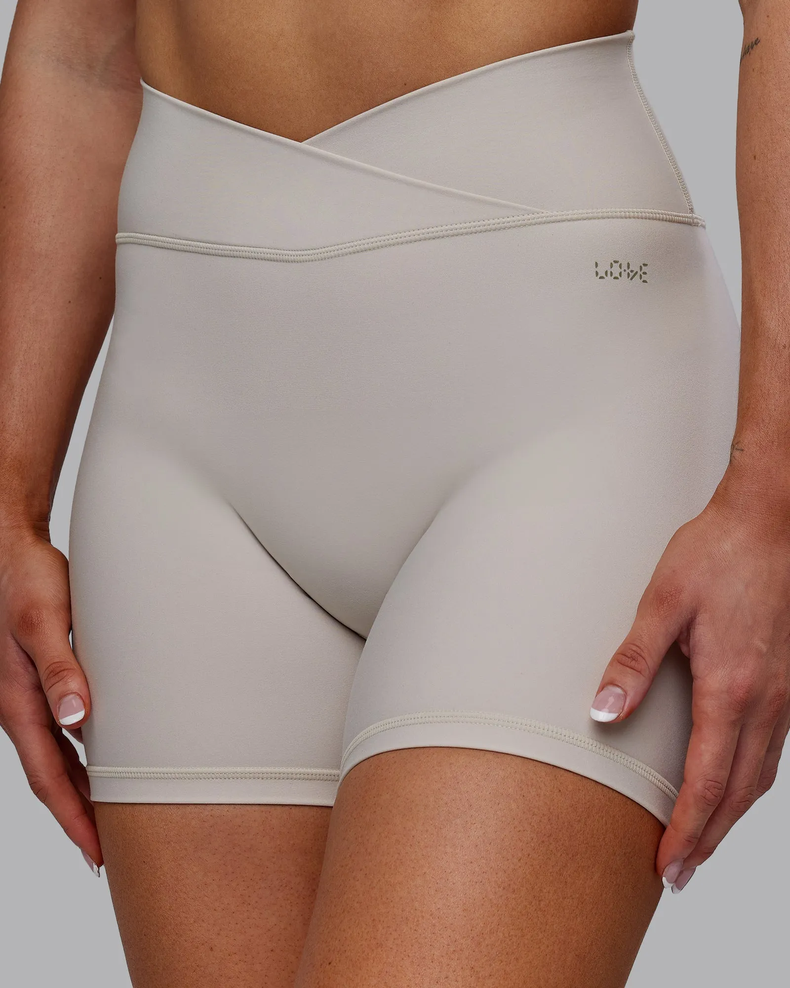 Sara Strike Cross Over Waist Mid Short Tights - Shale Beige