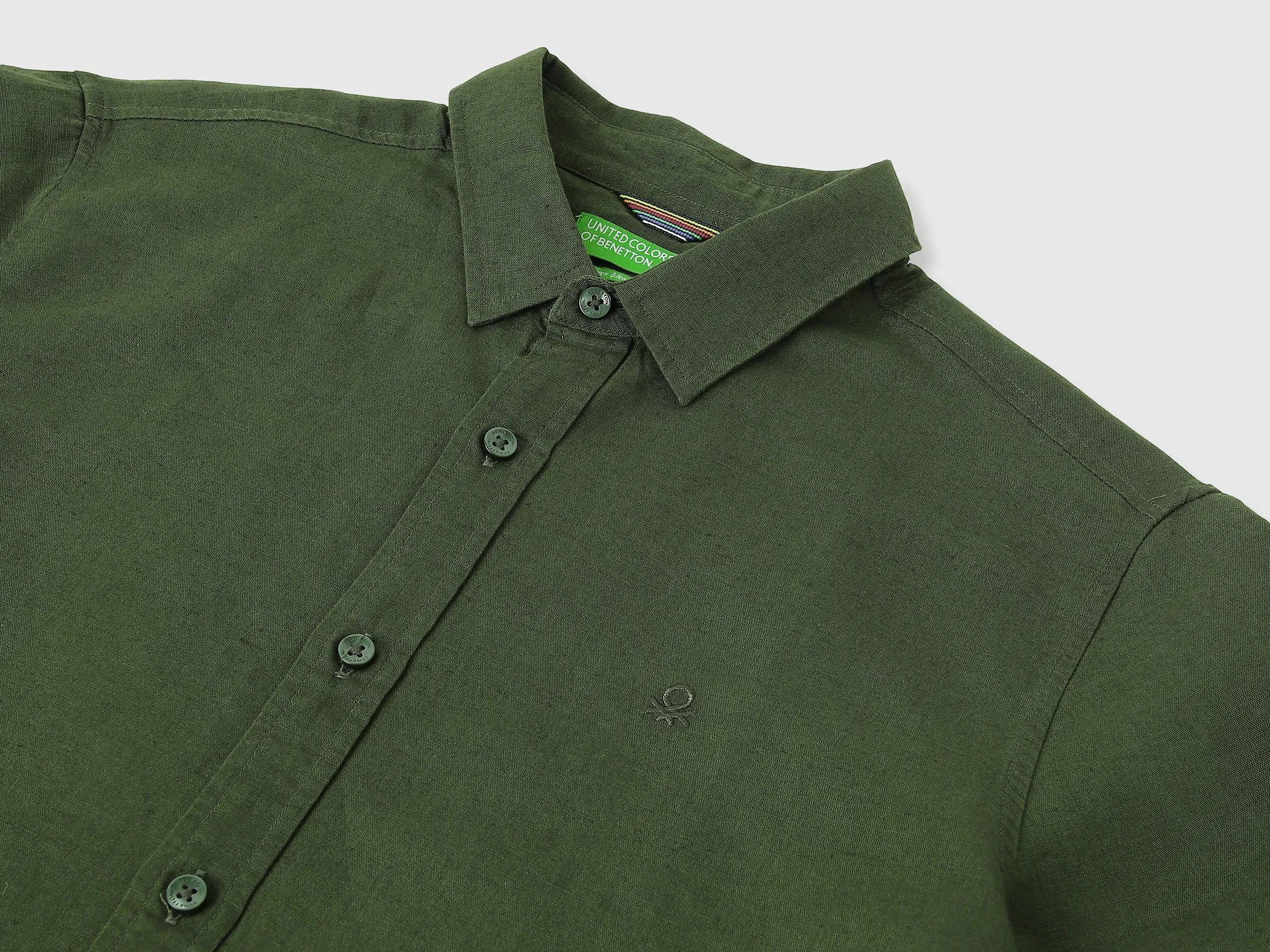 Slim Fit Spread Collar Solid Shirts