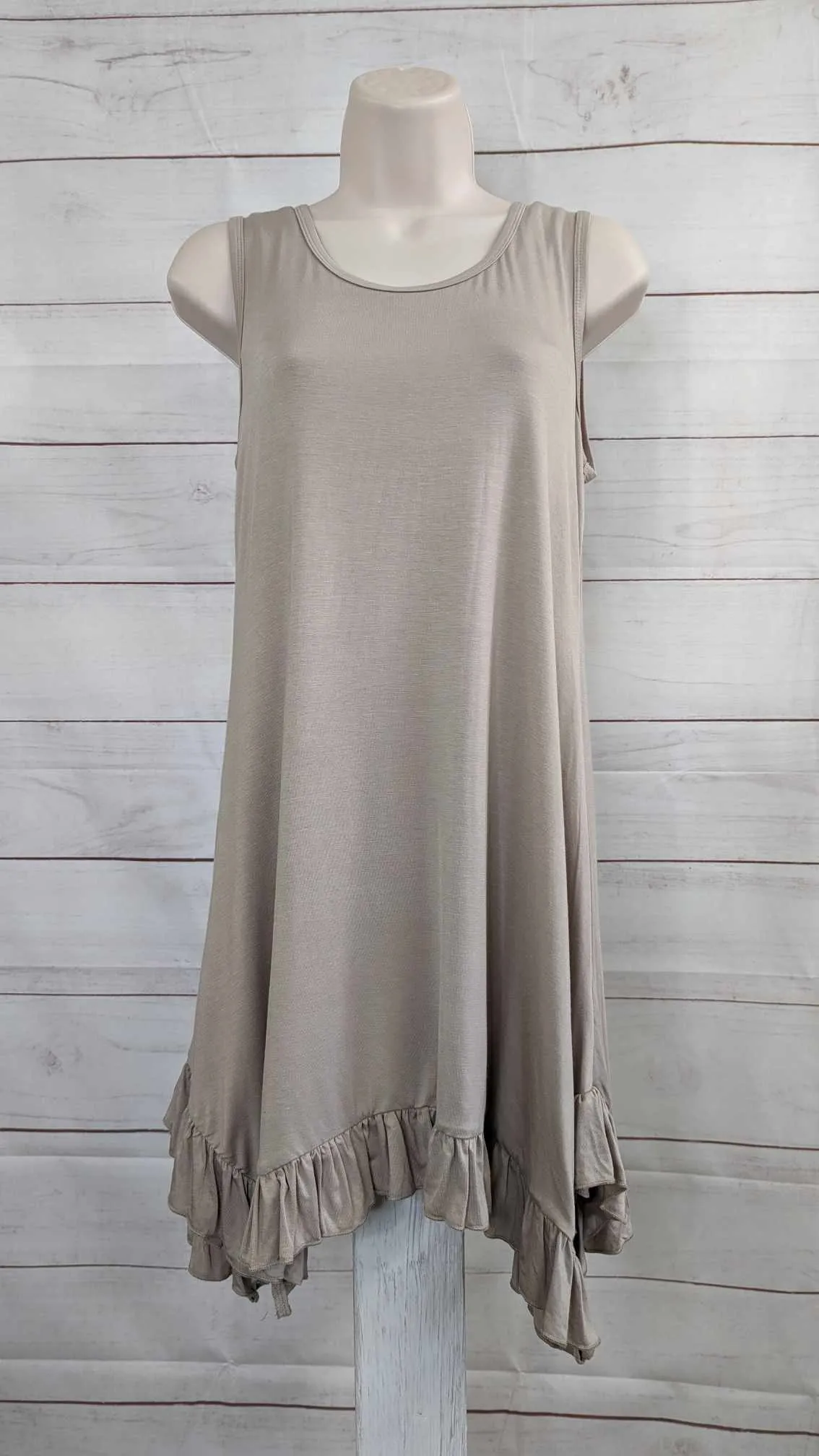 SMALL COBBLESTONE A381218 LOGO Layers by Lori Goldstein Knit Tank w/ Ruffle Hem