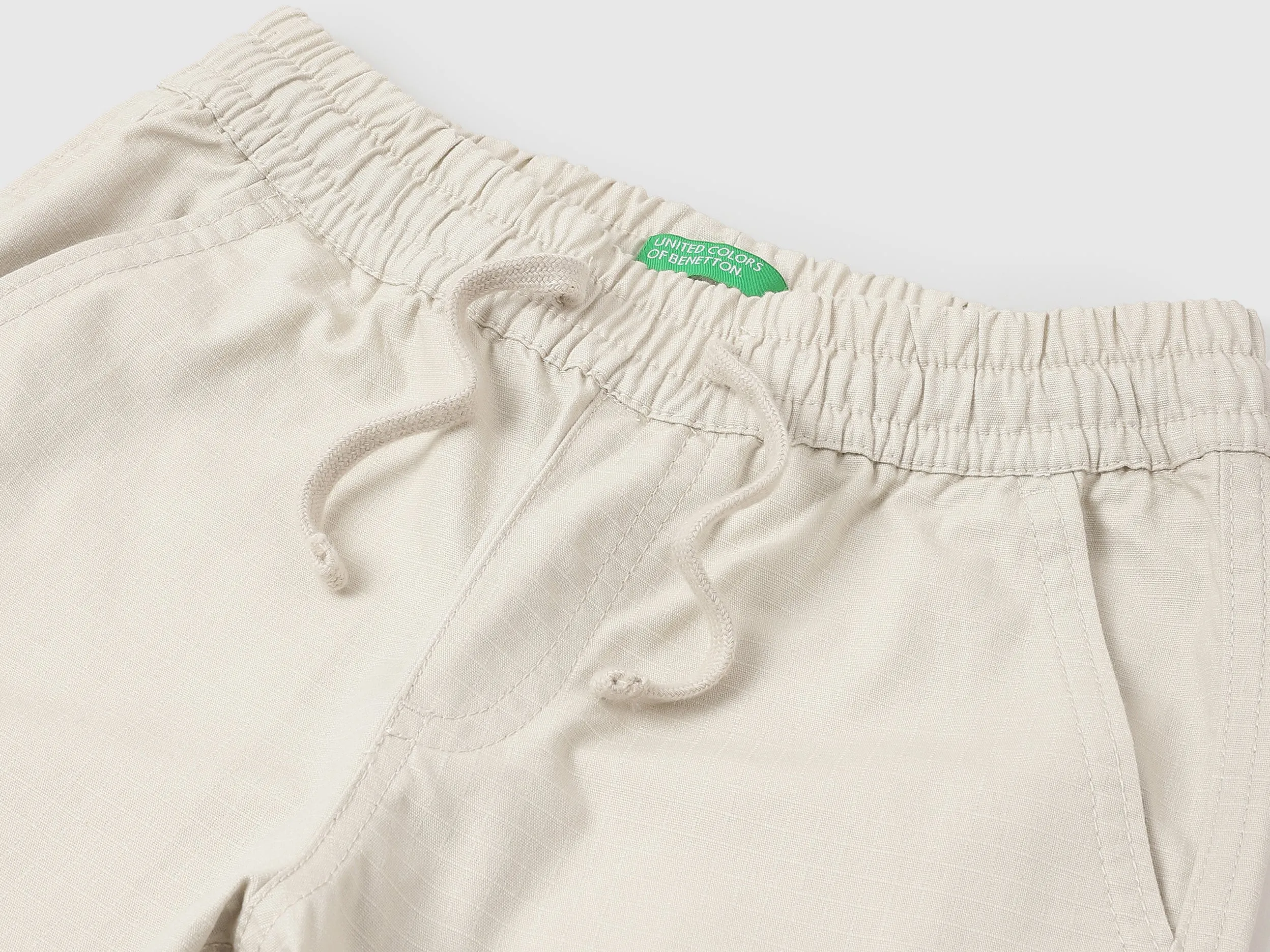 Solid Regular Fit Cargo Shorts