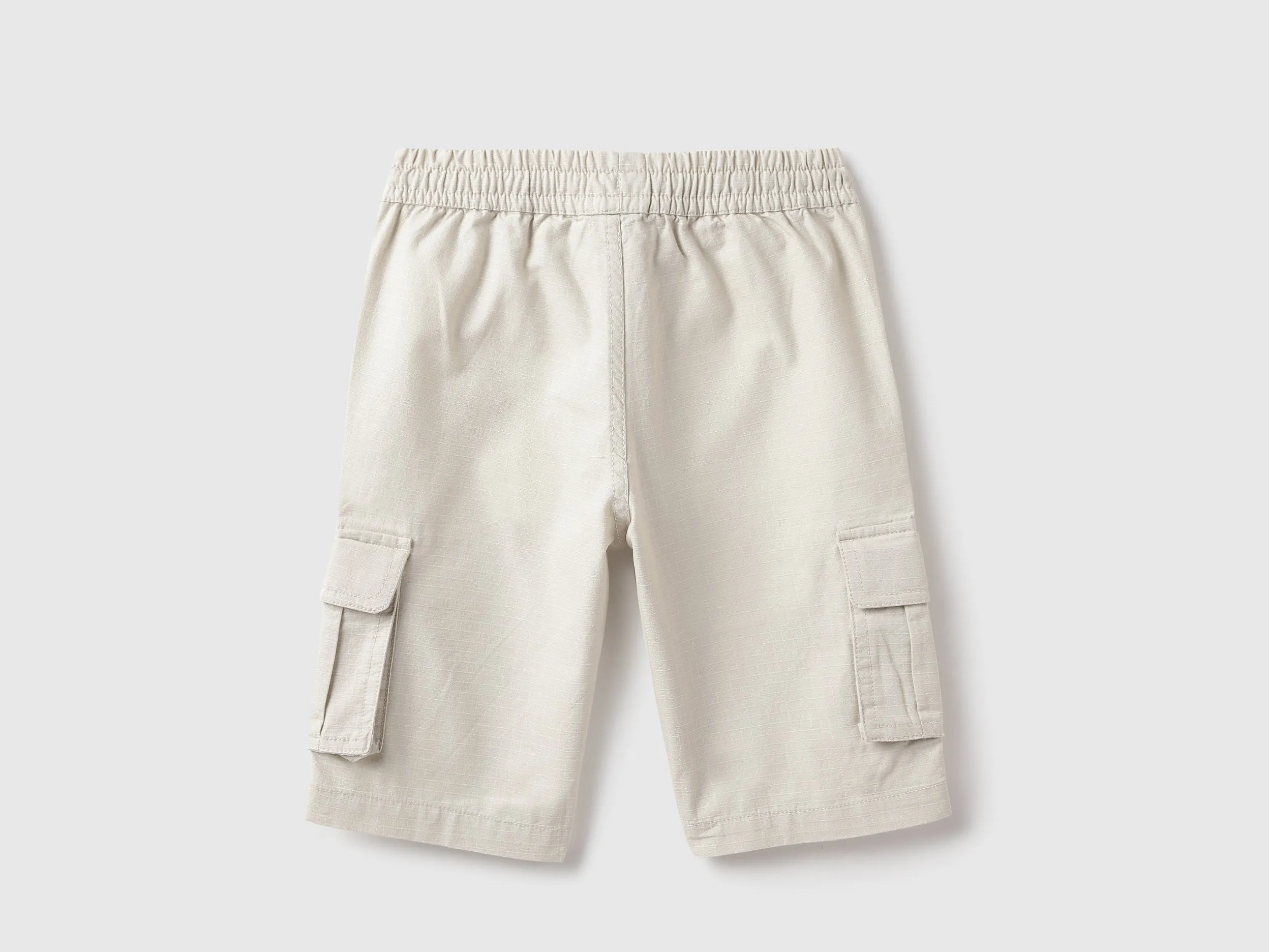 Solid Regular Fit Cargo Shorts
