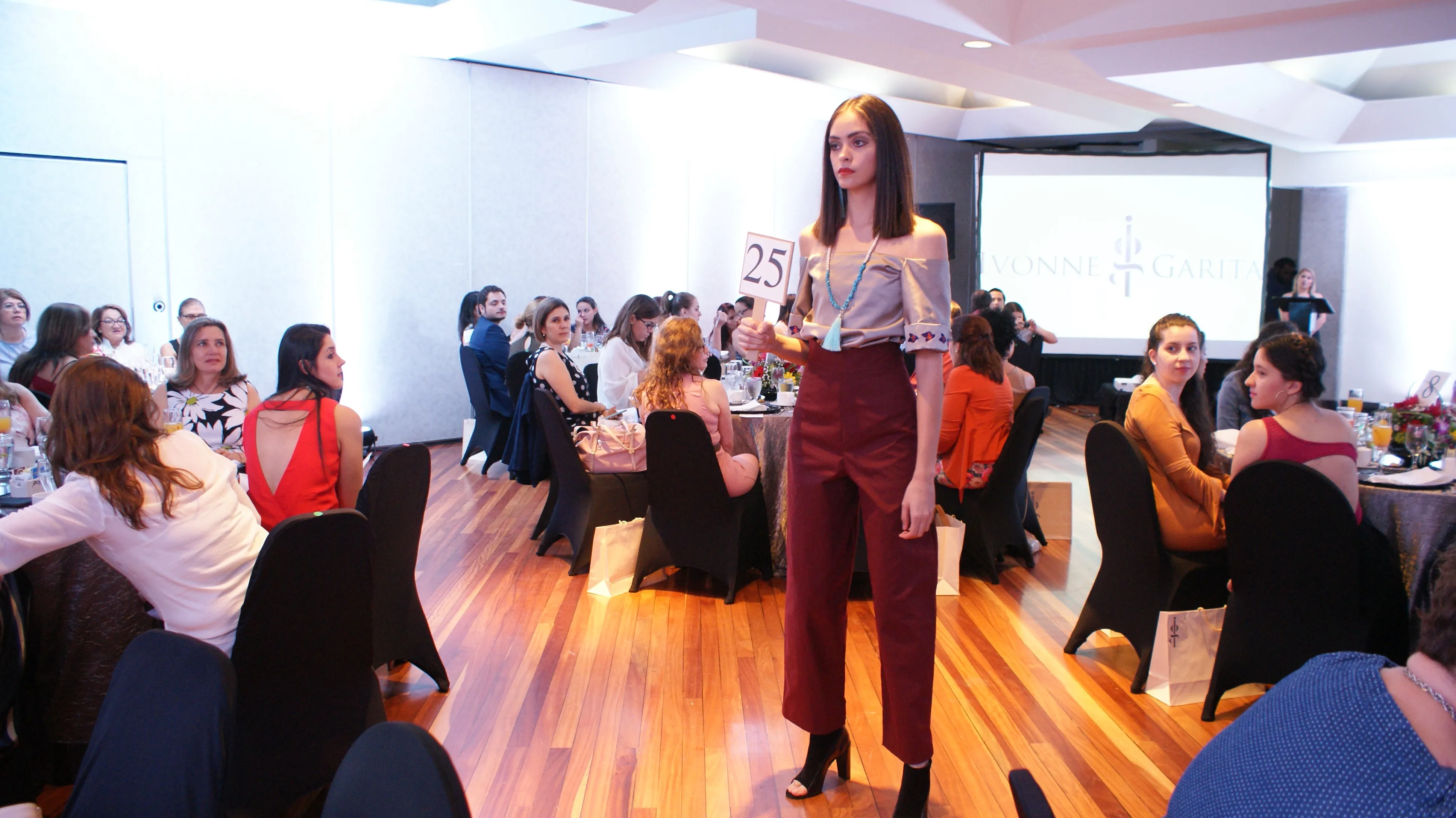 Straight high waist pants