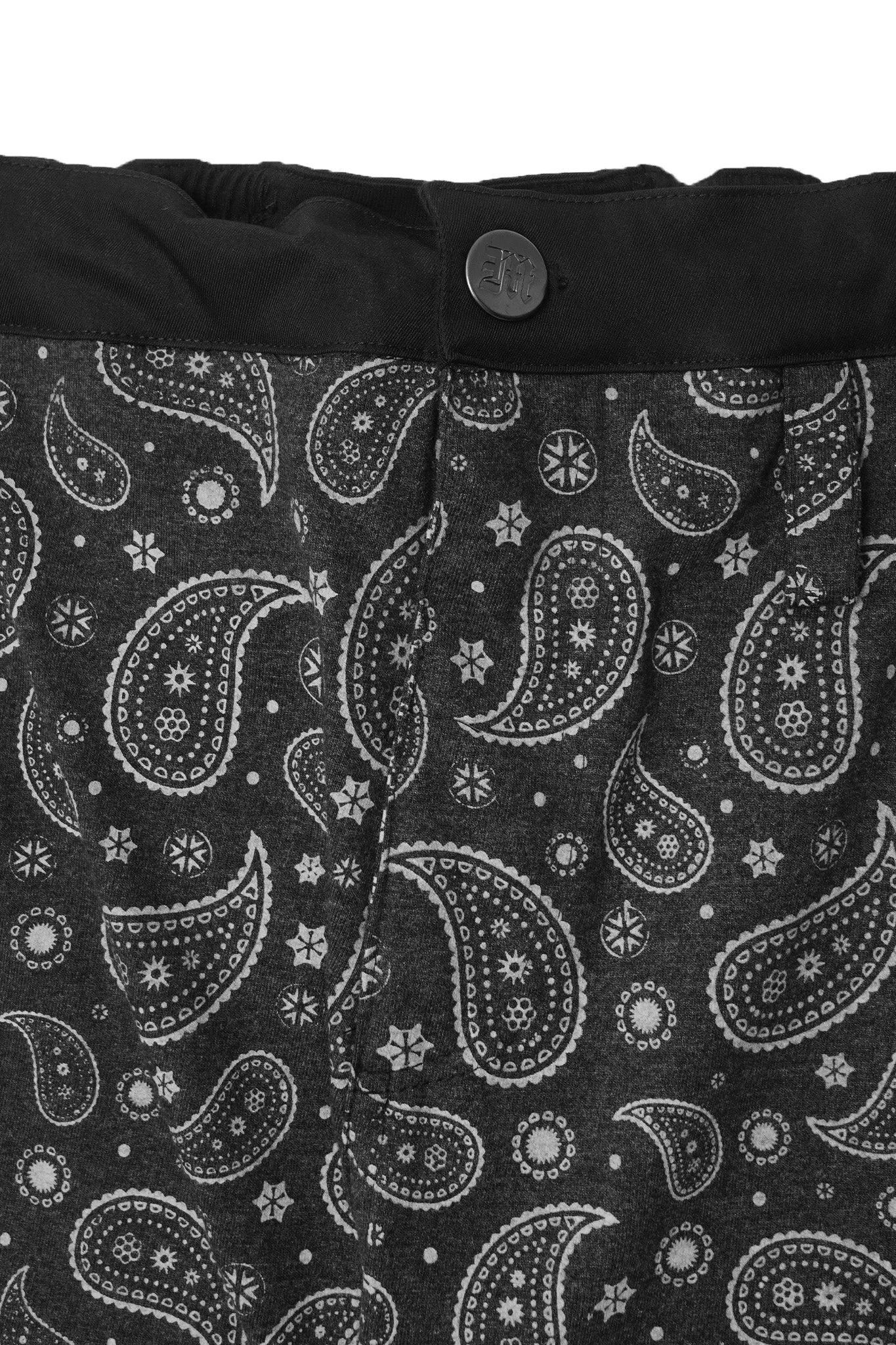 STRIDE SHORTS IN MIDNIGHT PAISLEY