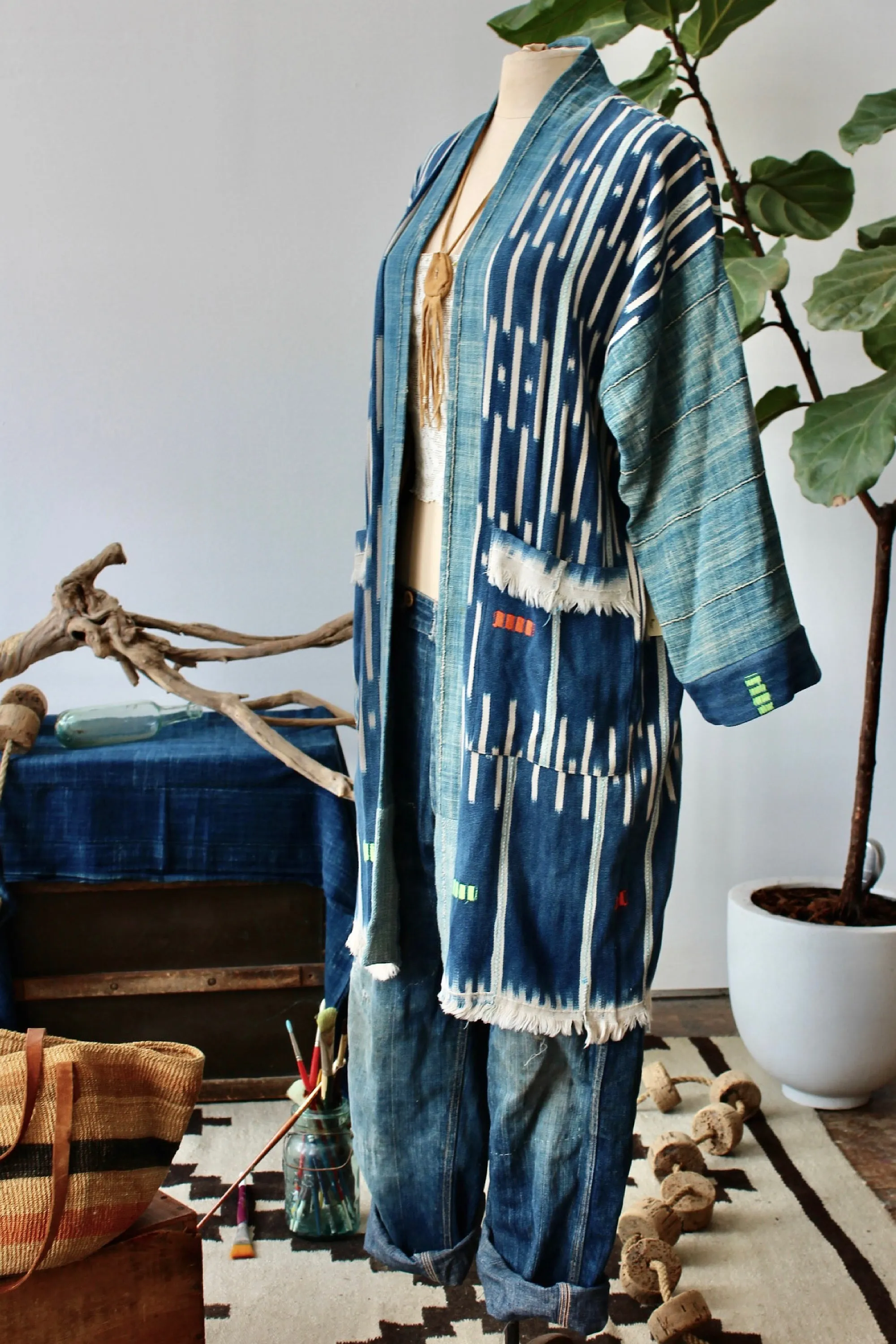 THF20 The Highlands Foundry Medium Indigo Ikat Duster