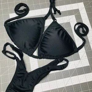 Wellness Posing / LBB 🖤 Little Black Bikini