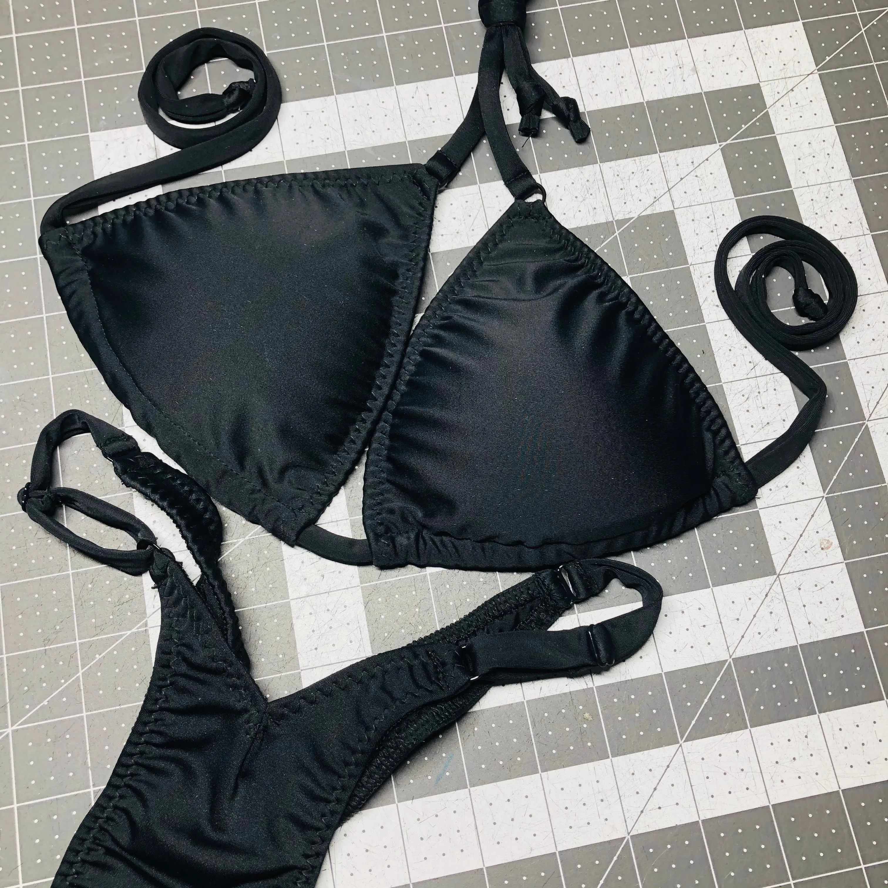 Wellness Posing / LBB 🖤 Little Black Bikini