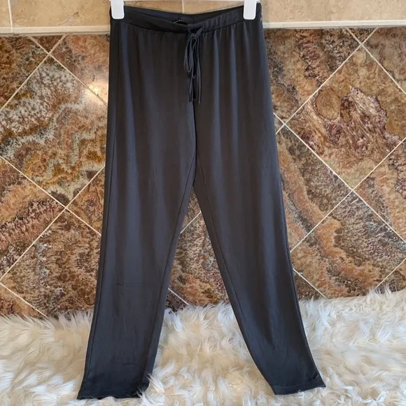 Women’s Natori Ribbed Super Soft Pajama Pant in Dark Gray Size Small