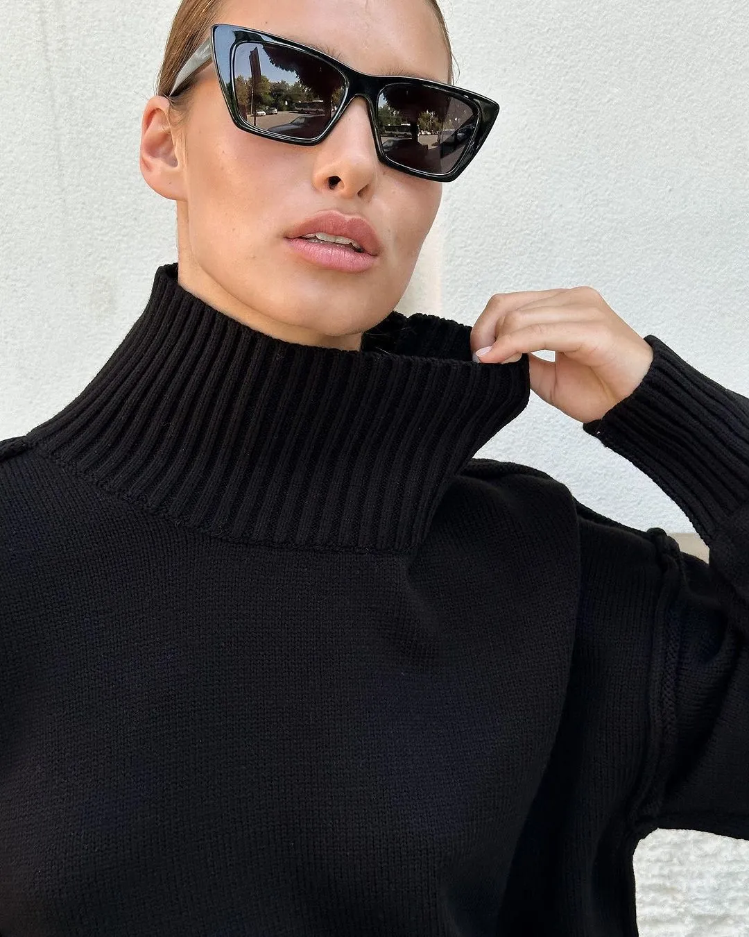 Women’s Thick Knit Wool Blend Oversized Turtleneck