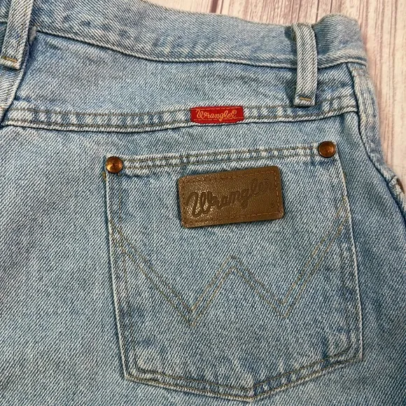 Women’s Vintage Wrangler USA Light Wash High Waisted CW015SW 80s Denim Shorts